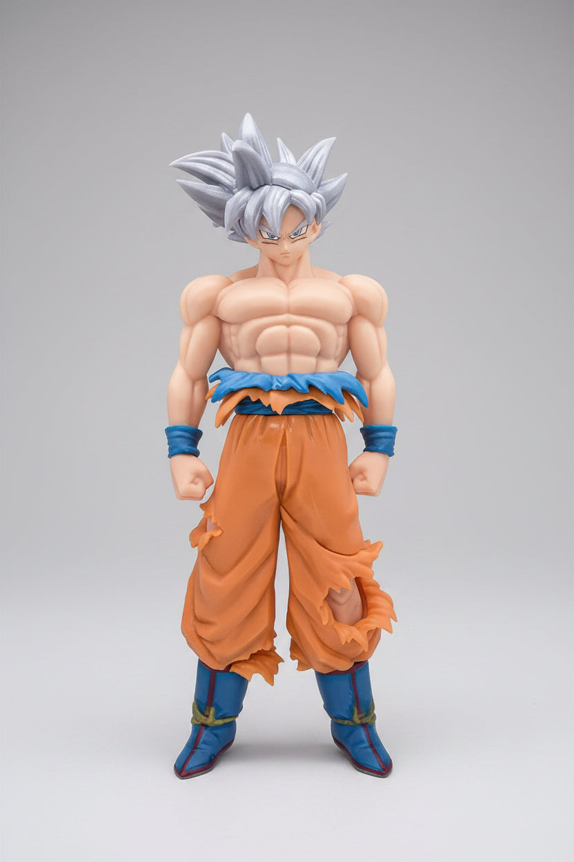 Goku Ultra Instinct 20CM